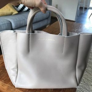 Ampersand as apostrophe bag